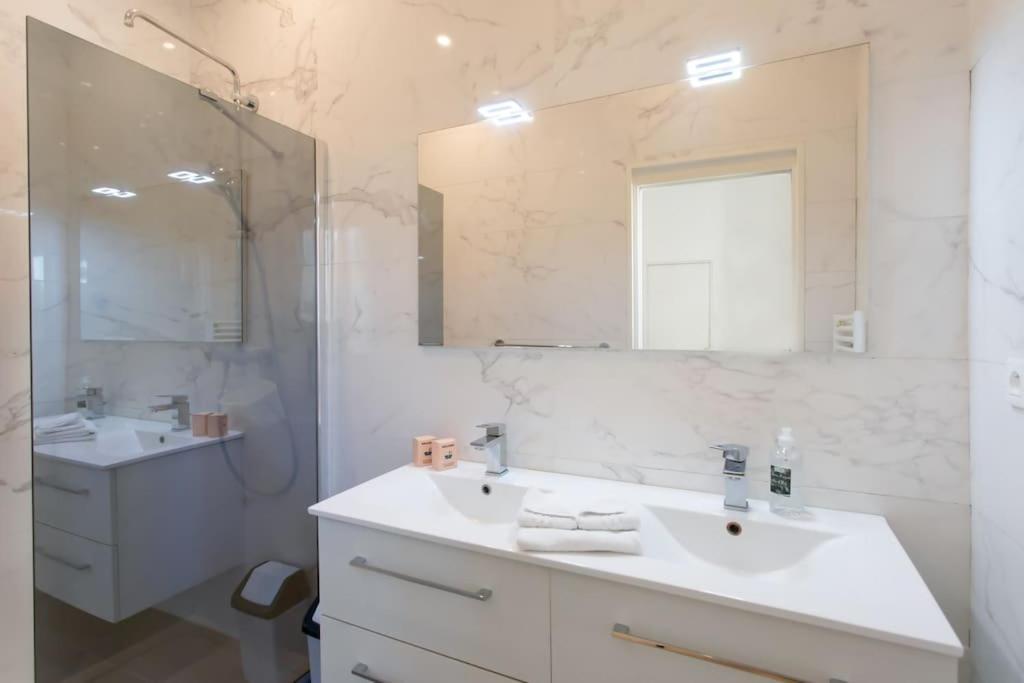 #22 Emma 2bdr Balcony Center Town 2mins Tramway Appartement Nice