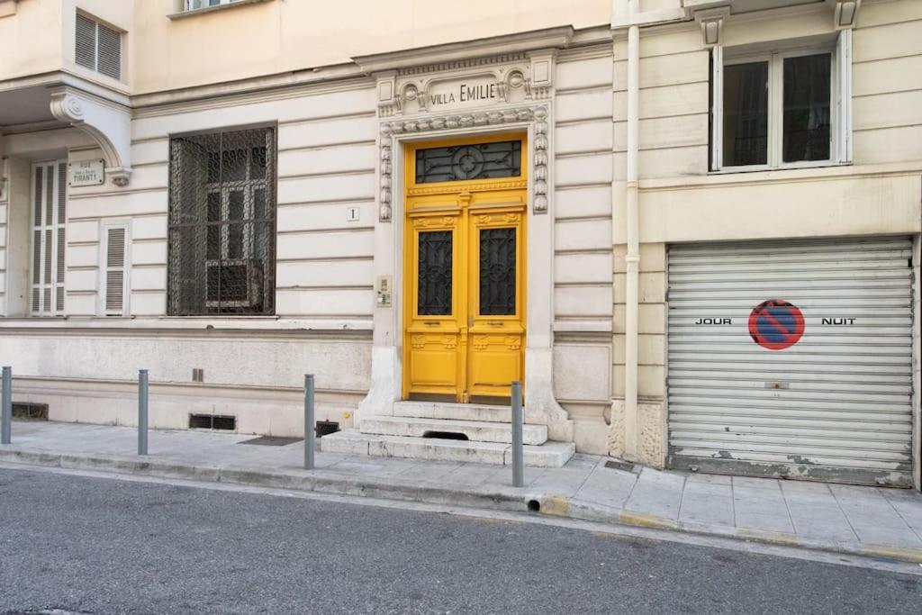 #22 Emma 2bdr Balcony Center Town 2mins Tramway Appartement *